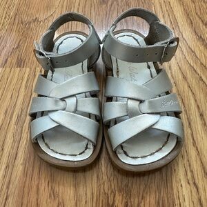 Silver Saltwater Sandals Size 6
